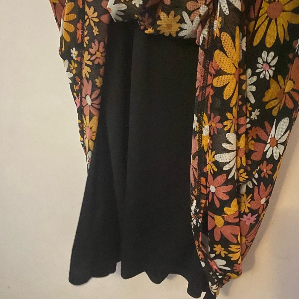Cute Summer Dress - Picture 5 of 6